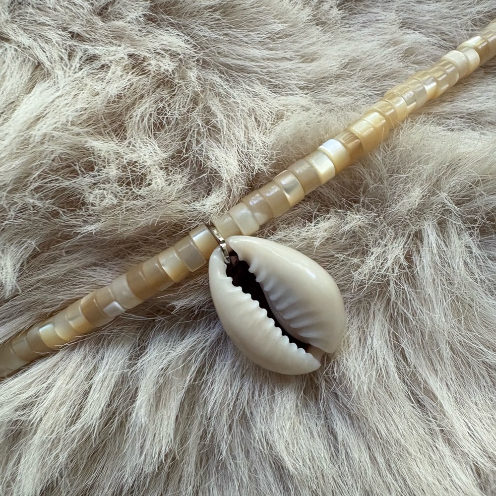 Cowrie Beaded Wish Bracelet